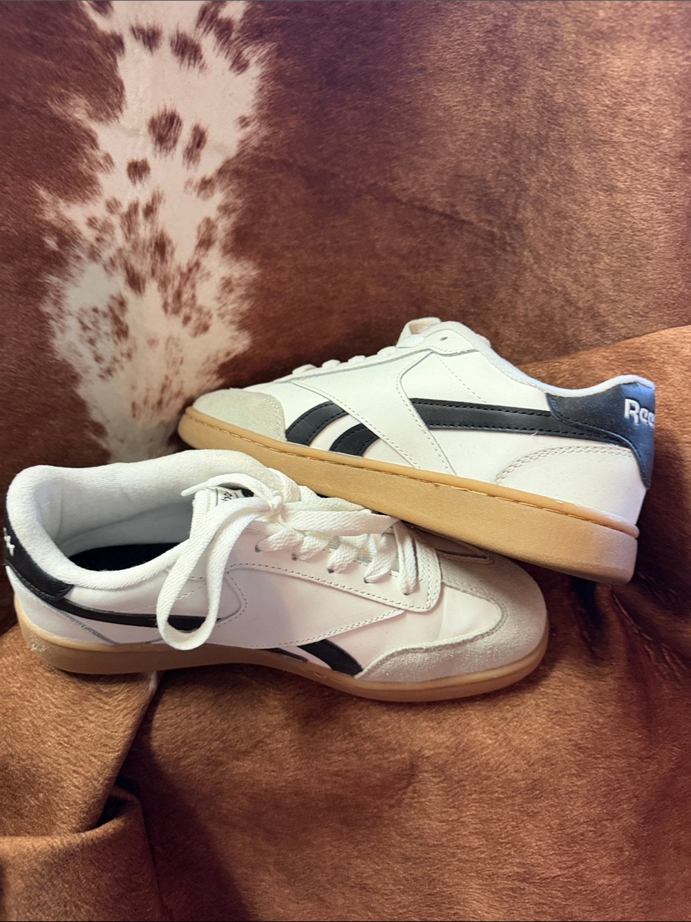 Reebok Men's White & Black Classic Court Sneakers with Gum Sole - Picture 4 of 7